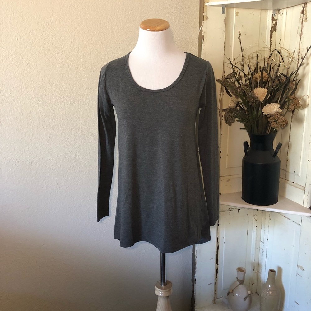 Donated LuLaRoe Lynnae Long Sleeve